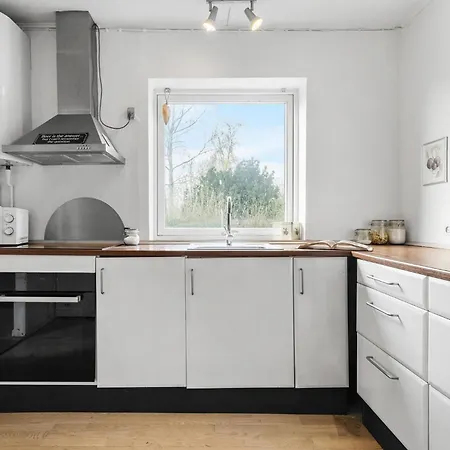 3 Bedroom Awesome In