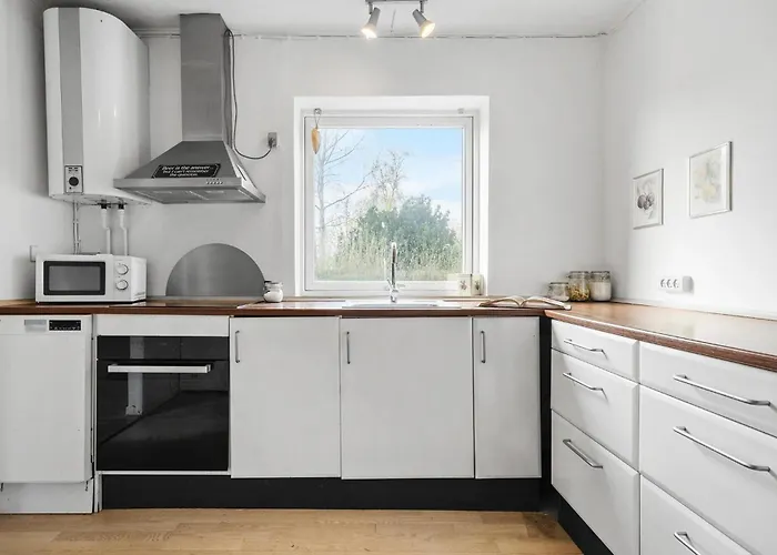 3 Bedroom Awesome In
